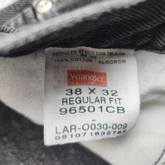 Wrangler Jeans Mens 38x32 Black Straight Regular Classic Denim Pants Cowboy - Picture 8 of 9